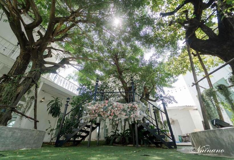 فندق Bananaleaf Wedding Cafe & Resort