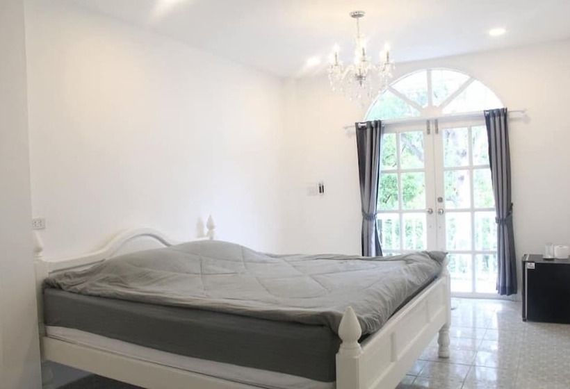 فندق Bananaleaf Wedding Cafe & Resort