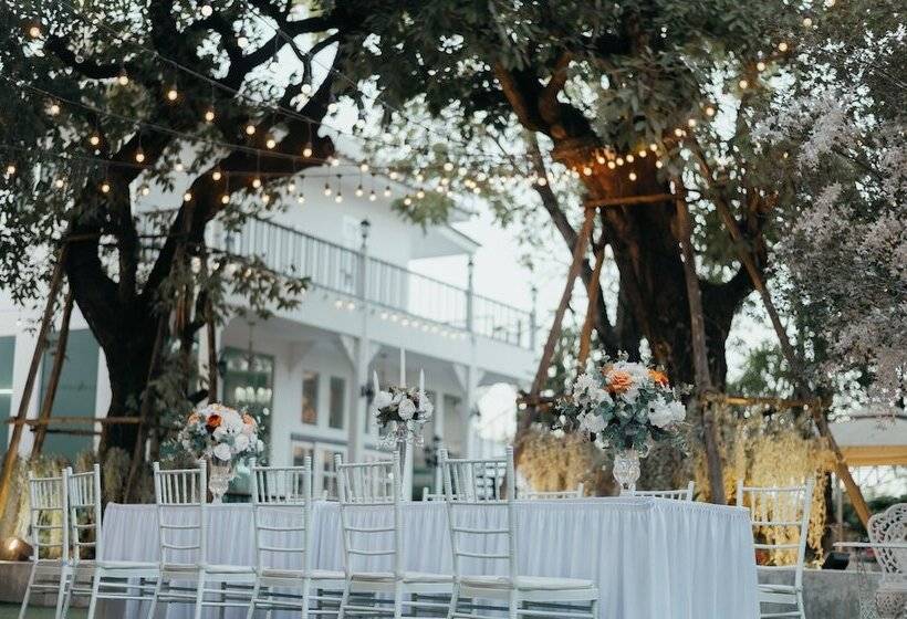 ホテル Bananaleaf Wedding Cafe & Resort