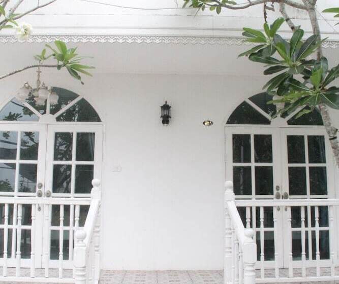 فندق Bananaleaf Wedding Cafe & Resort