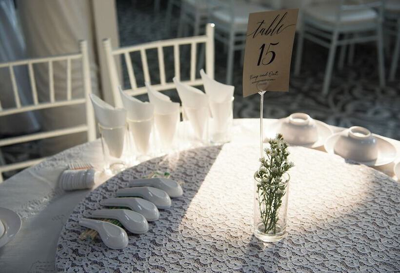 ホテル Bananaleaf Wedding Cafe & Resort
