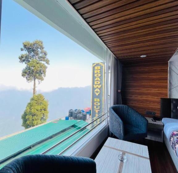 בית מלון כפרי Broadway Boutique Mall Road Darjeeling   A Luxury Collection   Best Seller