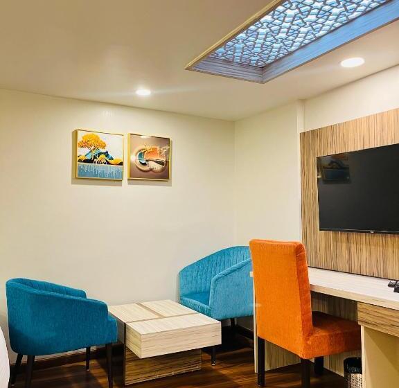 בית מלון כפרי Broadway Boutique Mall Road Darjeeling   A Luxury Collection   Best Seller