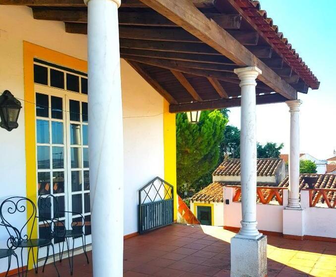 هتل Casa Do Castelo