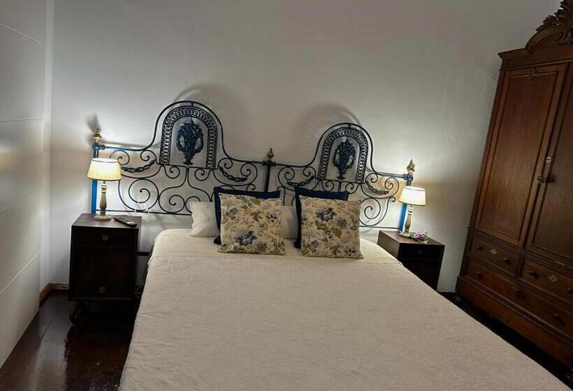 هتل Casa Do Castelo