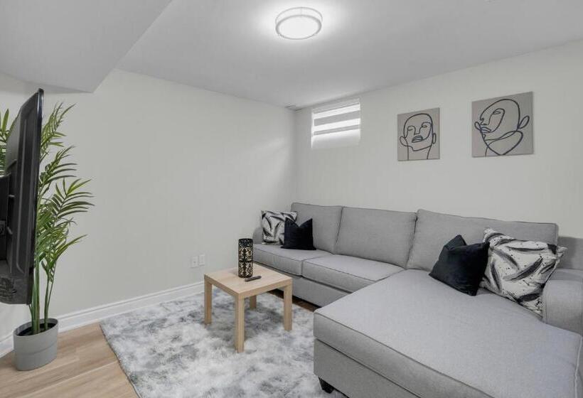 בית מלון כפרי Crescentwood Properties