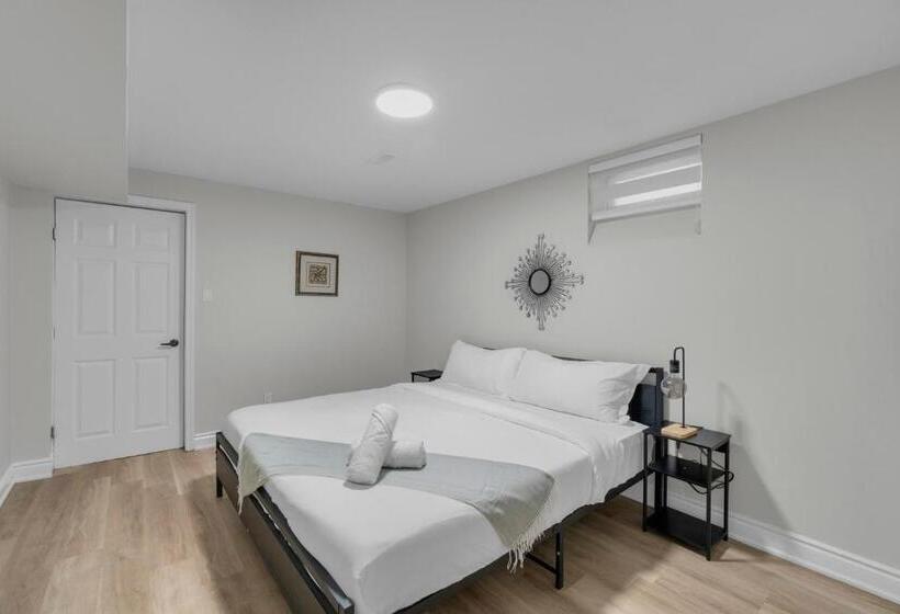 בית מלון כפרי Crescentwood Properties