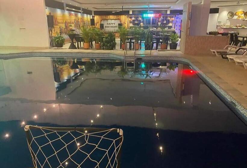 酒店 Deluxe Oasis De La Colina Boutique