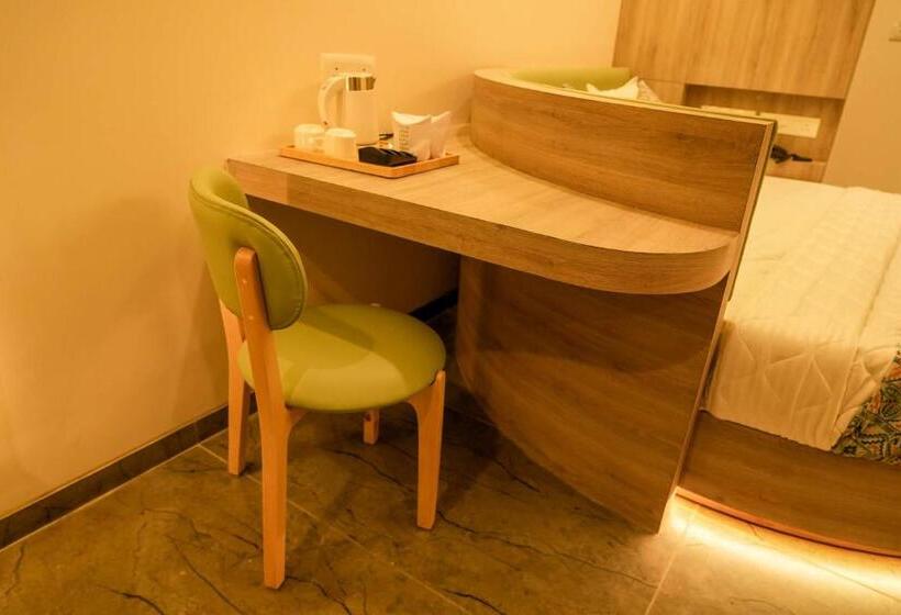 בית מלון כפרי El Lujo