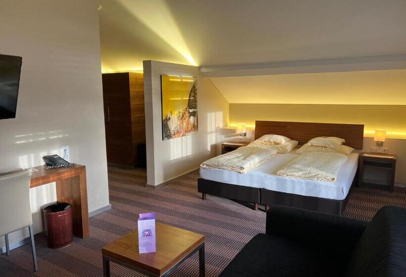 فندق Gasthof Krönele