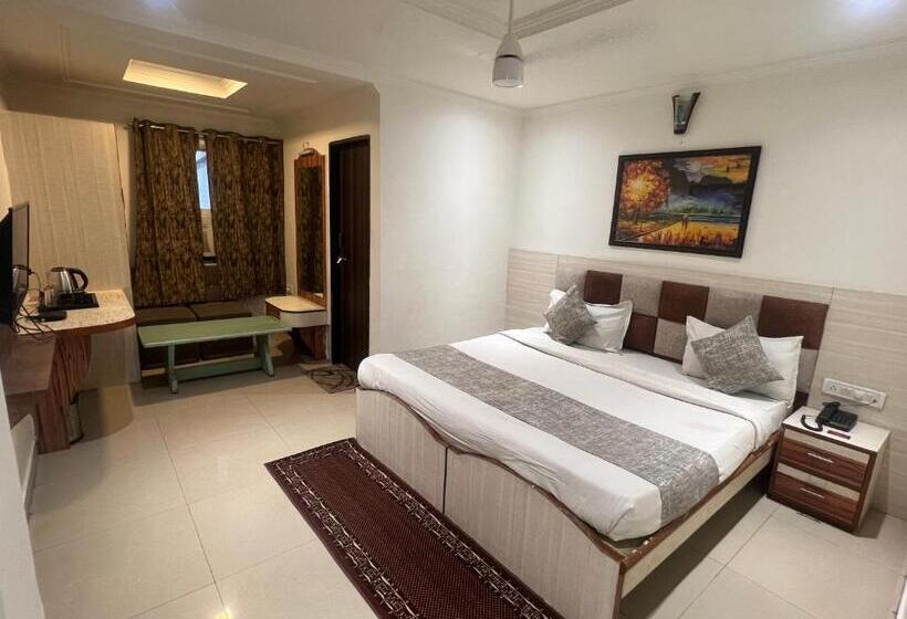 ホテル Golden Leaf