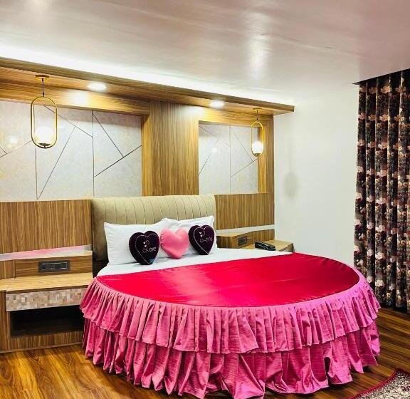 Grg Luxury Broadway Boutique Hotel At Prime Location Mall Road Darjelling Near Mahakaal Temple