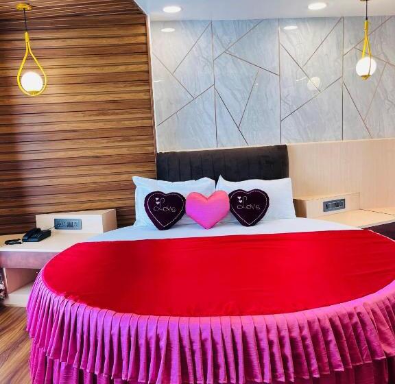 Grg Luxury Broadway Boutique Hotel At Prime Location Mall Road Darjelling Near Mahakaal Temple