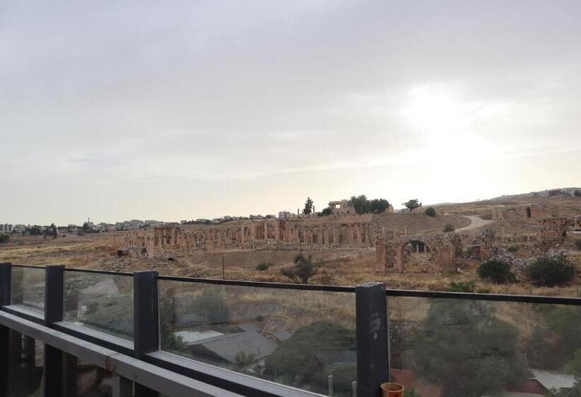 هتل Jerash