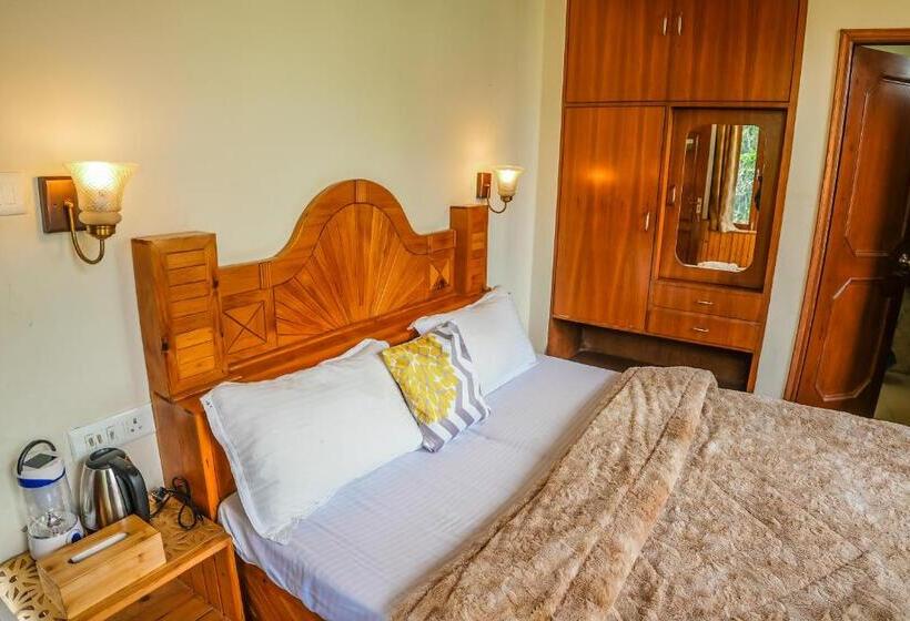 Hotel Kanhi Royal Stays