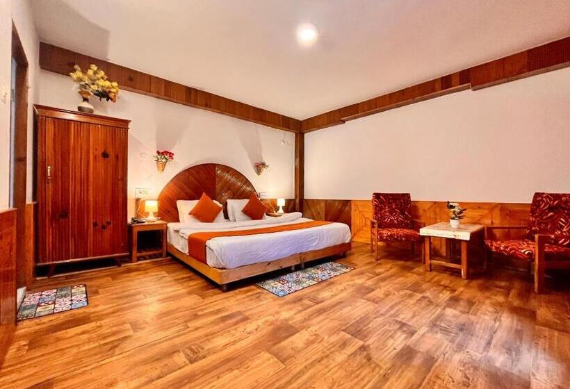 فندق The Vista Legacy Resort, Manali   ! Near Mall Road !! Hot & Cold Ac Rooms !! Best Selling !! Big Par