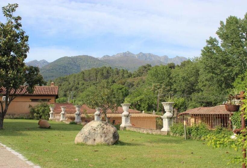 La Muralla De Gredos Hotel Rural