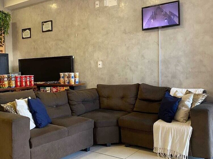 ホテル Leda Rafael