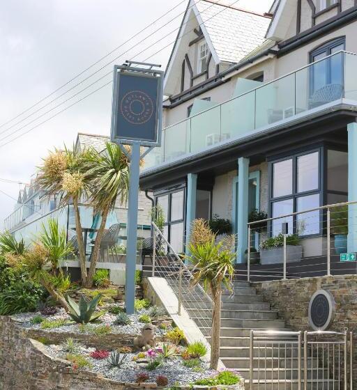 호텔 Outlaw S Guest House