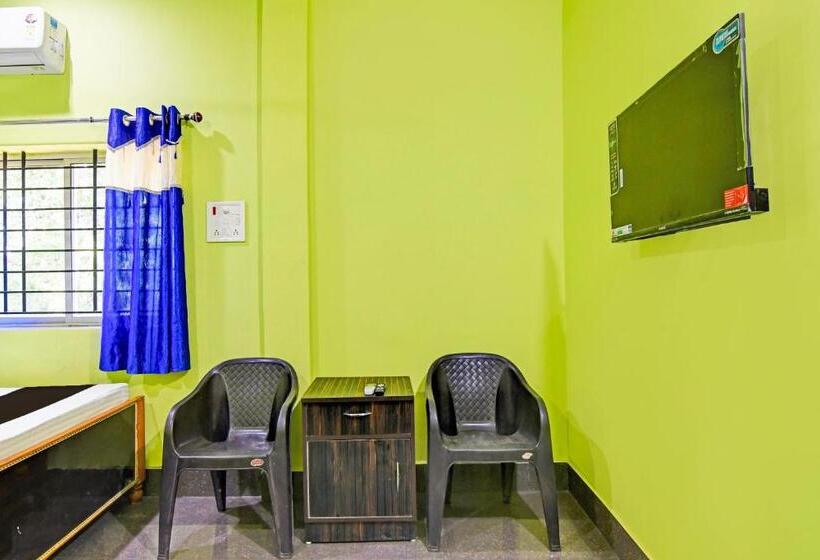 ホテル O Om Residency