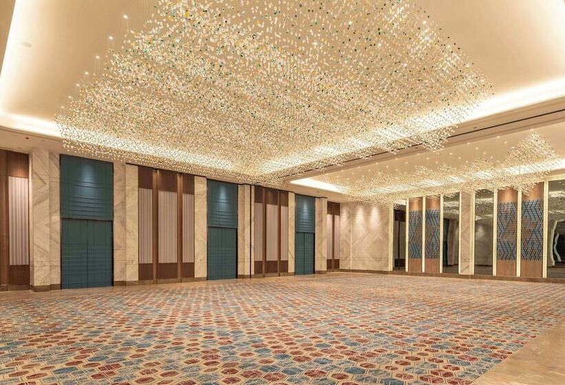 בית מלון כפרי Radisson Resort Hatgad Saputara