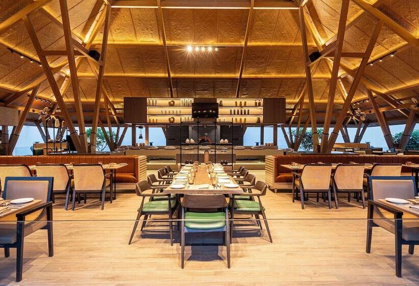 בית מלון כפרי Radisson Resort Hatgad Saputara