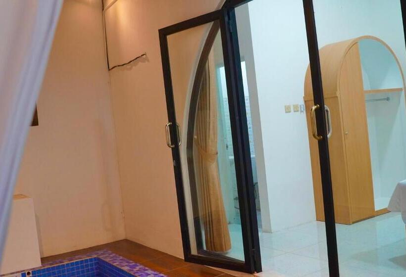 בית מלון כפרי Raja Villa