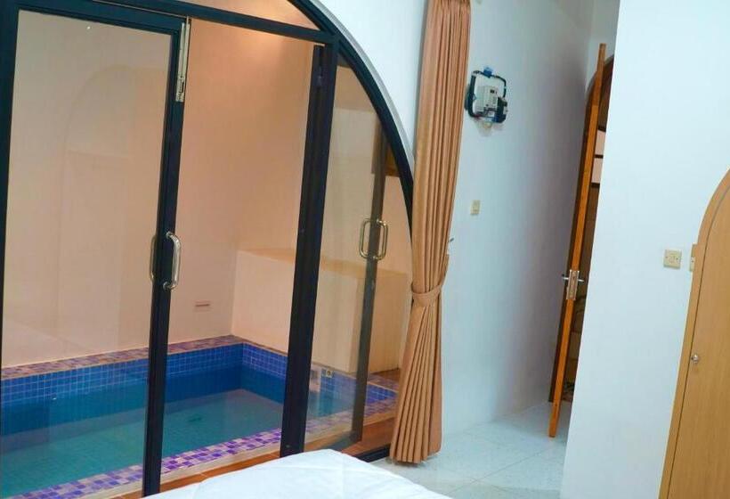 בית מלון כפרי Raja Villa