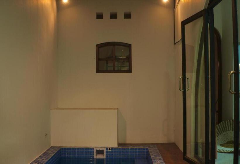 בית מלון כפרי Raja Villa