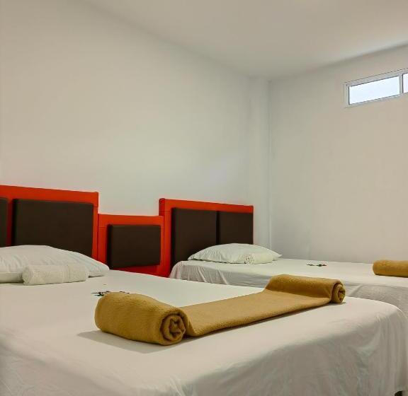 Отель Safaris Versalles