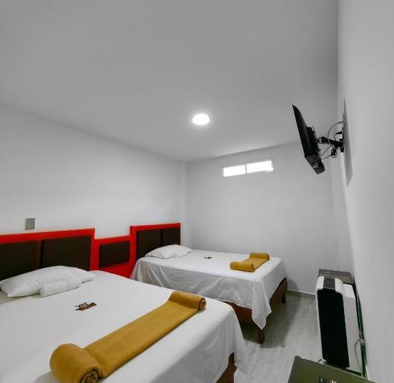 Отель Safaris Versalles