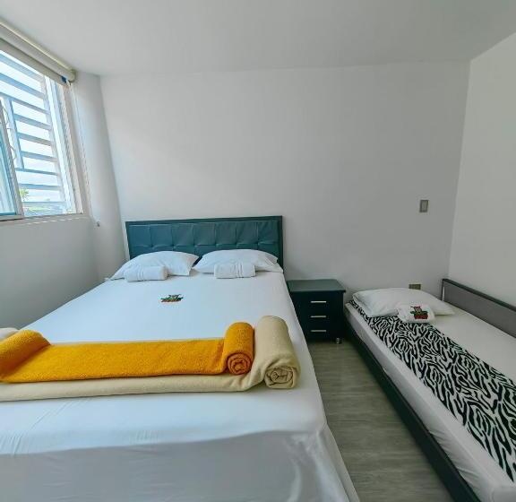 Отель Safaris Versalles