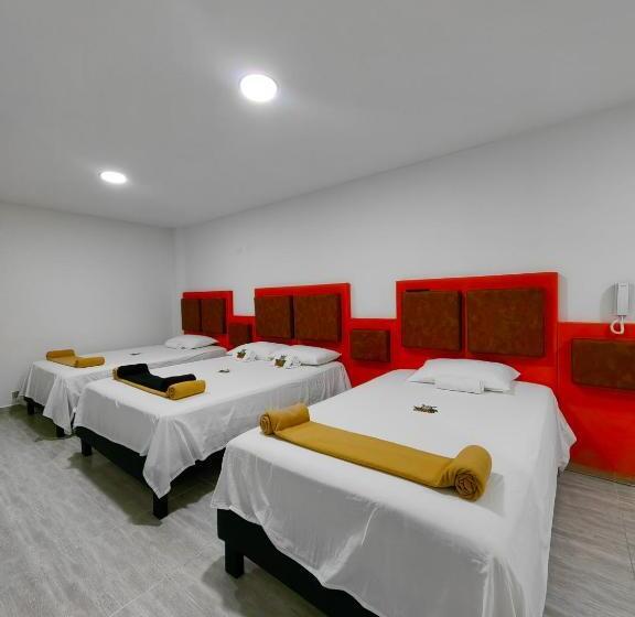 Отель Safaris Versalles