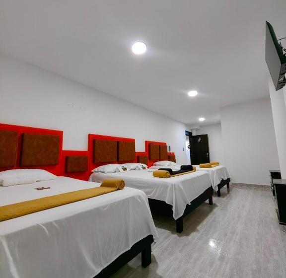 Отель Safaris Versalles