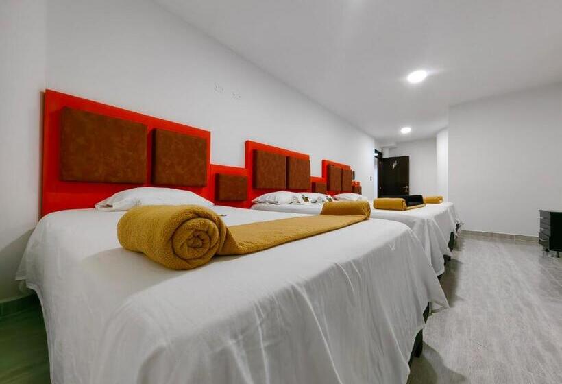 Отель Safaris Versalles