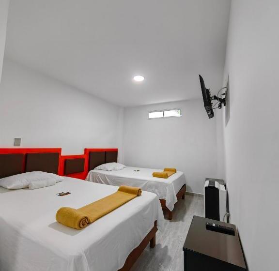 Отель Safaris Versalles