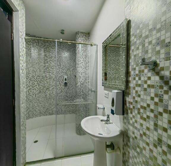 Отель Safaris Versalles