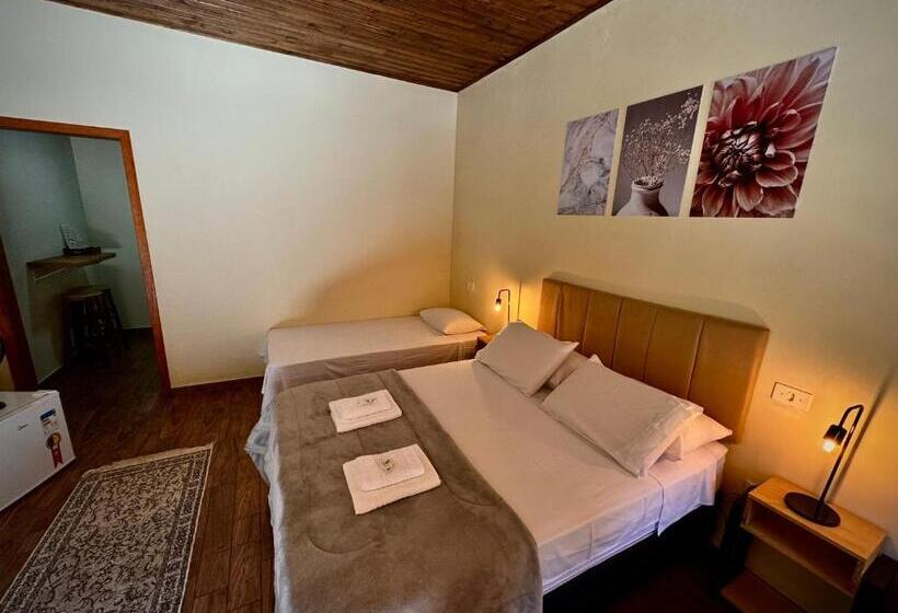 ホテル Sitio Hospedaria Paiol