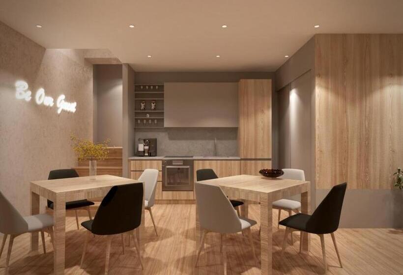 هتل University Boutique Rooms