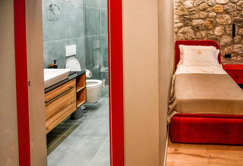 호텔 Villa Golden Theth