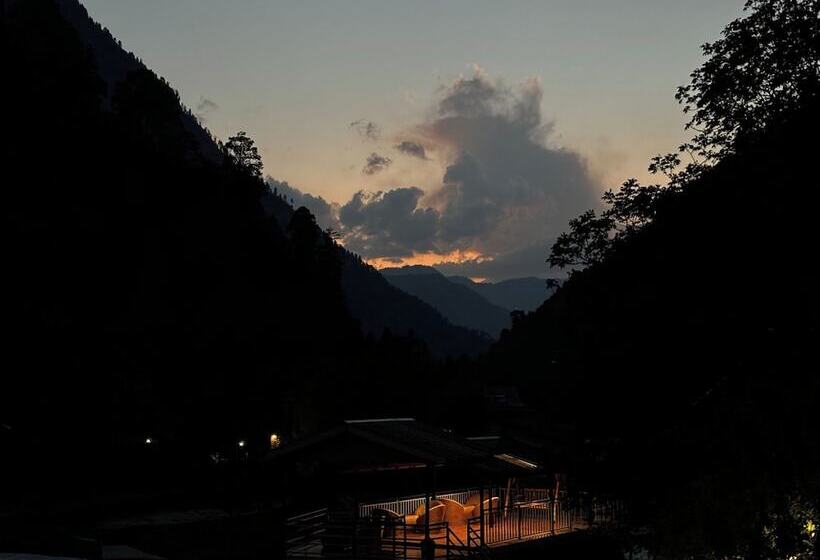 ホテル Virman Riverside Resort