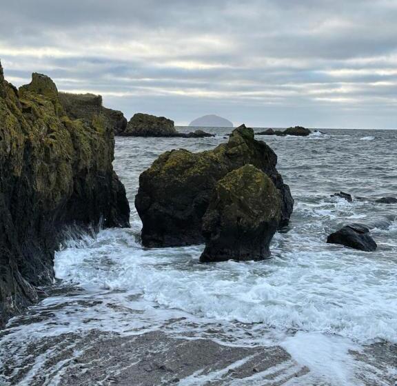 Peel House Bed And Breakfast