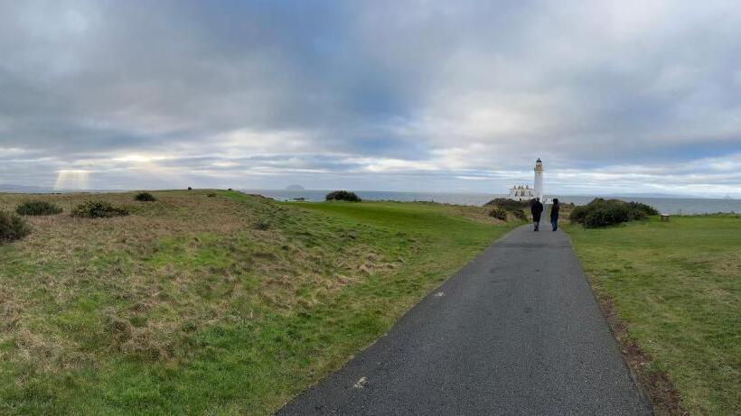 Peel House Bed And Breakfast