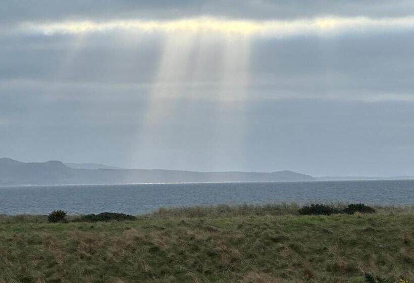 Peel House Bed And Breakfast