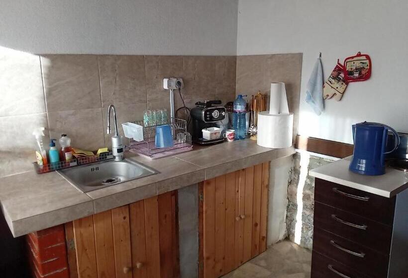 膳宿费 поповата къща