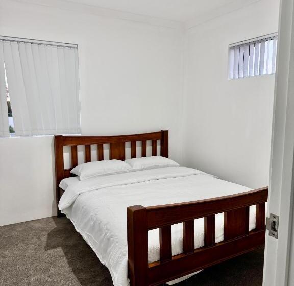 بنسيون 43 Drew Road Ardross