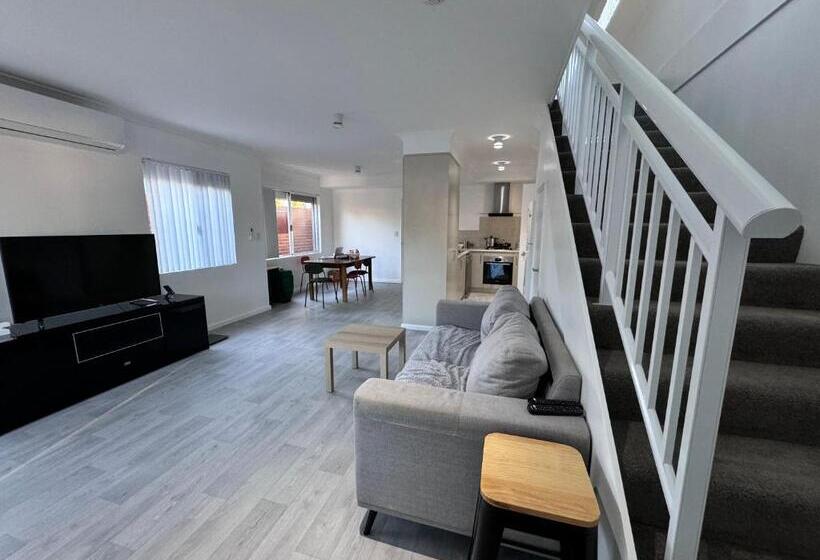 پانسیون 43 Drew Road Ardross