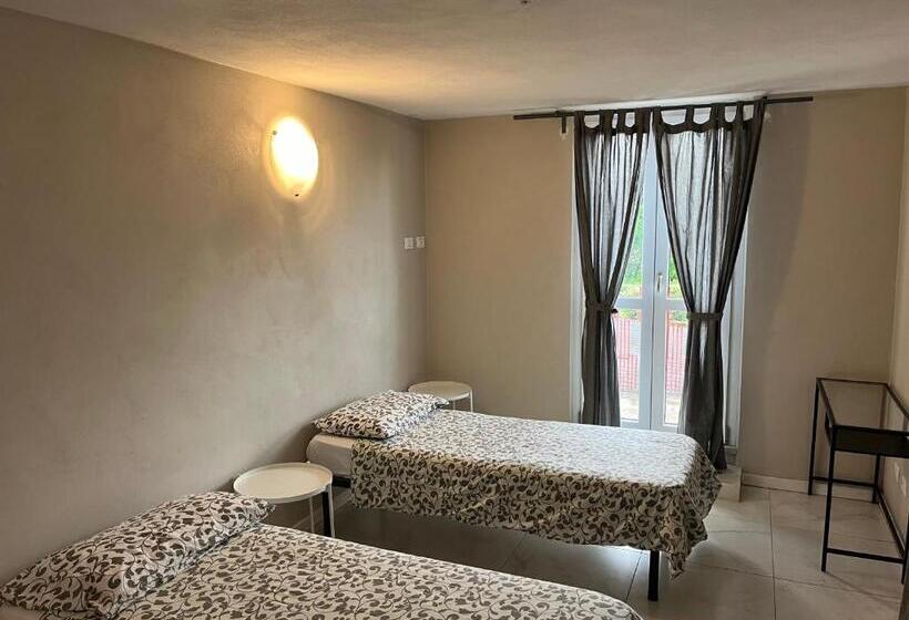 펜션 Affittacamere Self Check In Francesca Vecchia