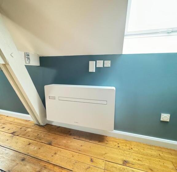 بنسيون Aura Castle