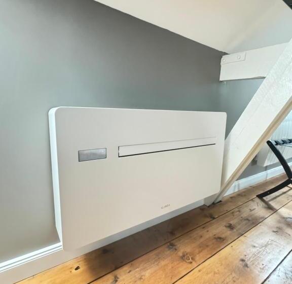 بنسيون Aura Castle